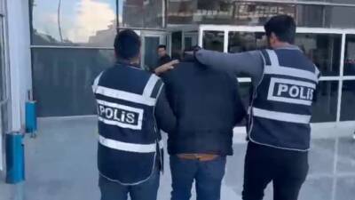Hatay Emniyet Müdürlüğü ekipleri, aranan şahısların yakalanmasına yönelik çalışmalarını sürdürüyor.