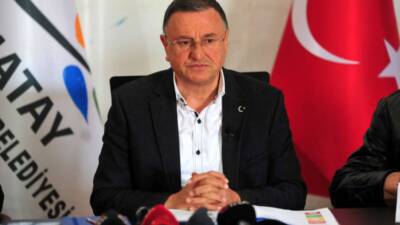 CHP’de olağanüstü kurultay tartışmaları devam ederken, Hatay Büyükşehir Belediye eski