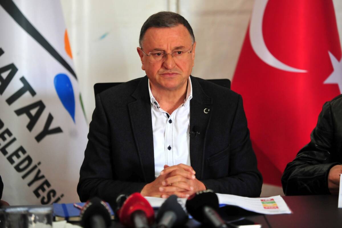 CHP’de olağanüstü kurultay tartışmaları devam ederken, Hatay Büyükşehir Belediye eski