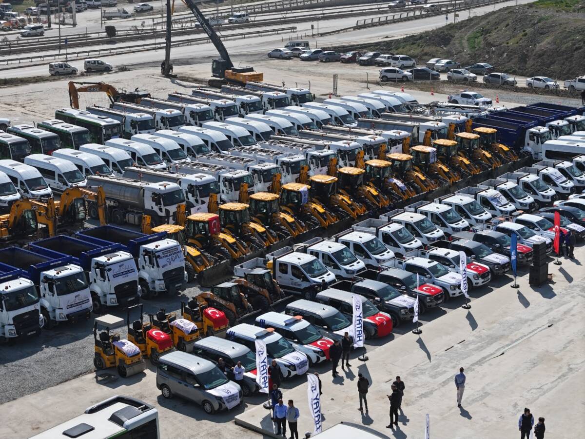 Hatay Büyükşehir Belediyesi, kent genelindeki hizmetleri hızlandırmak ve altyapıyı güçlendirmek