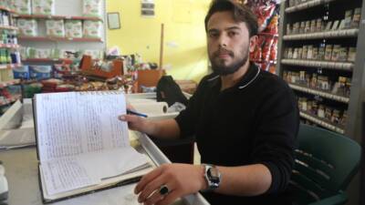 Hatay’ın Kumlu ilçesinde kimliği bilinmeyen bir hayırsever, mahalle marketindeki yaklaşık