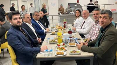 Ramazan ayının manevi atmosferinde düzenlenen iftar programında konuşan İl Sağlık