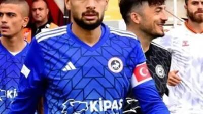 Kahramanmaraş İstiklalspor futbolcusu, Antakyalı Kamil İçer, stoper mevkisinde defansın en