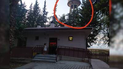 Hatay’ın Kumlu ilçesinde vatandaşların ihbarıyla ortaya çıkan skandal, eğitimdeki güvenlik