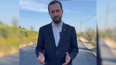 Hatay’ın Yayladağı ilçesinde yol yapım çalışmaları sürüyor. Çabala Mahallesi’nde sıcak