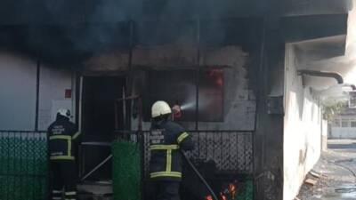 Hatay’ın Reyhanlı ilçesinde bulunan 2 katlı müstakil evde çıkan yangın