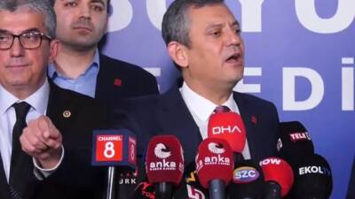 CHP Genel Başkanı Özgür Özel, partisinin 6 Nisan’da olağanüstü kurultaya