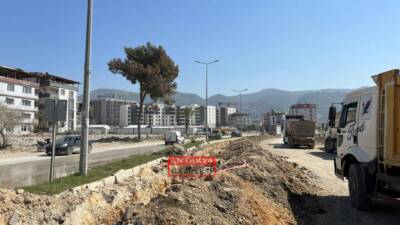 Hatay’ın Defne ilçesinde bulunan Uğur Mumcu Meydanı’nda rezerv alan olarak