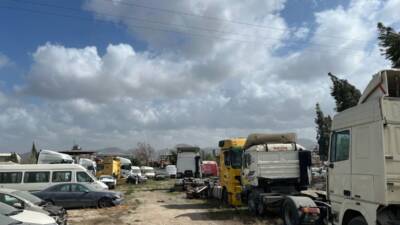 Hatay’da gerçekleştirilen operasyonda, çalıntı veya kaçak araçlarla bağlantılı olduğu tespit