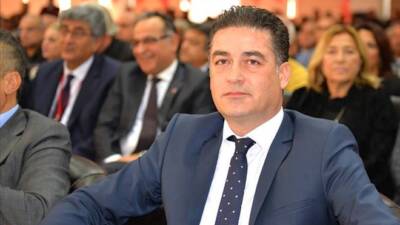 Gazeteci İsmail Saymaz’a uygulanan yurt dışı yasağı, gündemde tartışma yaratmaya