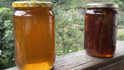 İlçeye 41 bin adet giysi ve ayakkabı yardımında bulunan Cem