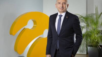 Turkcell, ramazan ayında kullanıcılarına “Salla Kazan” kampanyasıyla toplamda 100 milyon