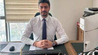 Gazeteci Mustafa Dilek’in Hatay Valisi Mustafa Masatlı tarafından kütüphane etkinliğinden