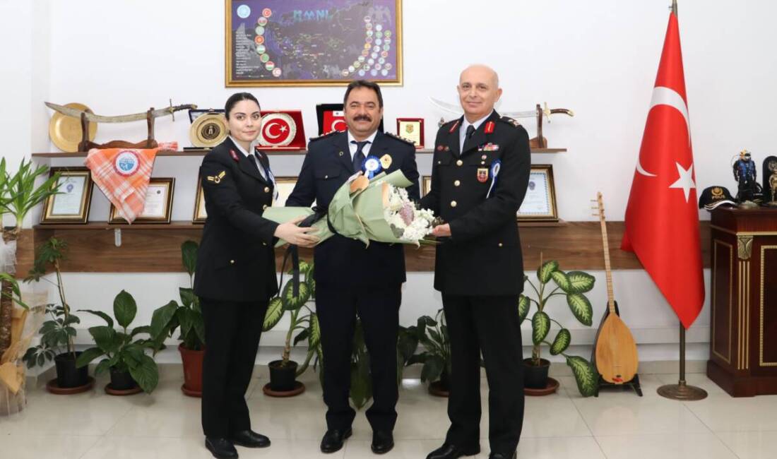 Hatay İl Jandarma Komutanı Tuğgeneral Ömer Ersever ve beraberindeki heyet,