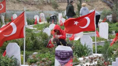 Hatay, Asrın felaketinin yaralarını sararken, bu bayramı da kayıplarının acısıyla