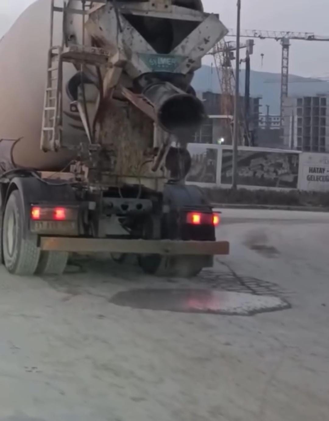 Gazetemizin dün paylaştığı, beton döken mikser için para cezası kesildi.