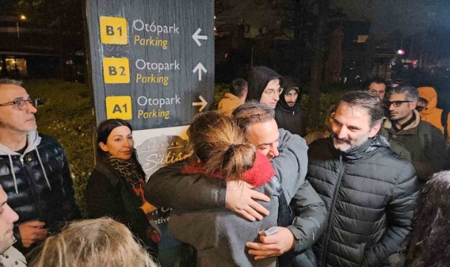 Timur Soykan ve Murat Ağırel serbest Flash TV’nin tutuklu sahibi Erkan Kork’un şikayetiyle gözaltına alınan gazeteciler