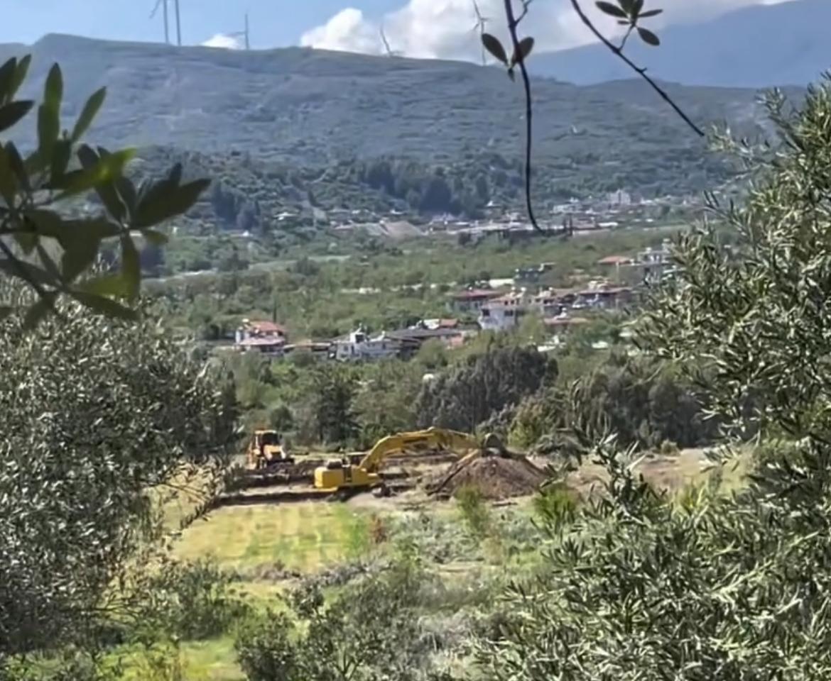 Hatay’ın Defne ilçesine bağlı Balıklıdere Köyü’nde acele kamulaştırma kararıyla köylülerin