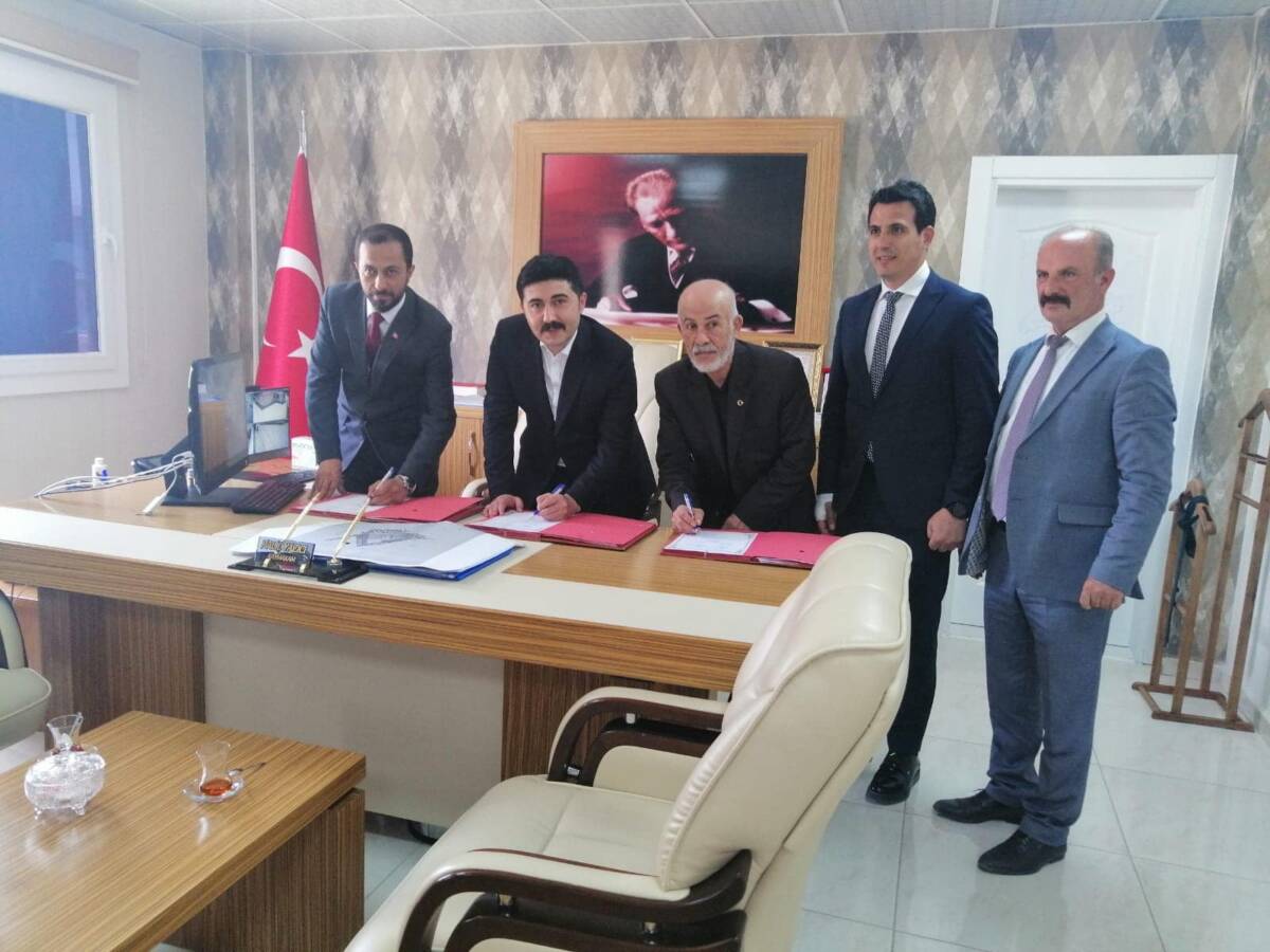 Yayladağlı eğitimci-yazar Ali Mukadder Bilgili adına yapımı tamamlanan okul, Salı