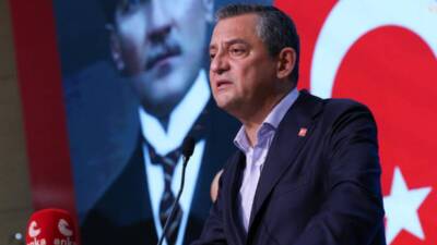 CHP Genel Başkanı Özgür Özel, 23 Nisan mesajında demokrasiye karşı