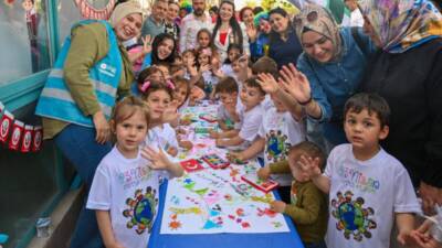 Hatay Mustafa Kemal Üniversitesi (HMKÜ) kampüsünde bulunan Kreş ve Gündüz