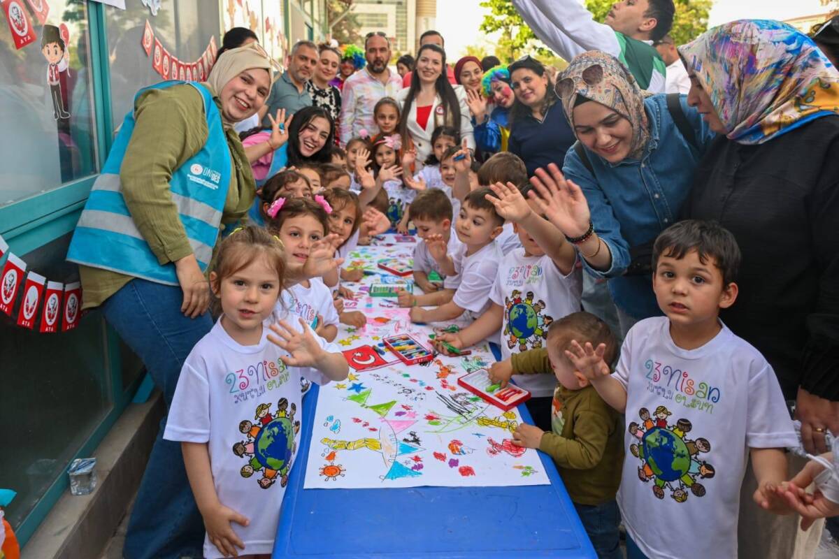 Hatay Mustafa Kemal Üniversitesi (HMKÜ) kampüsünde bulunan Kreş ve Gündüz