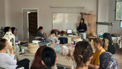 Hatay’ın Arsuz ilçesinde, kadınların üreme sağlığı konusunda bilinçlenmelerini sağlamak amacıyla