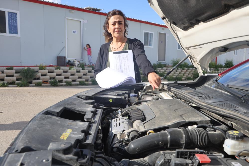 Aracındaki airbag arızası sonrası yetkili servise başvuran Tülay Ateş, motorunun