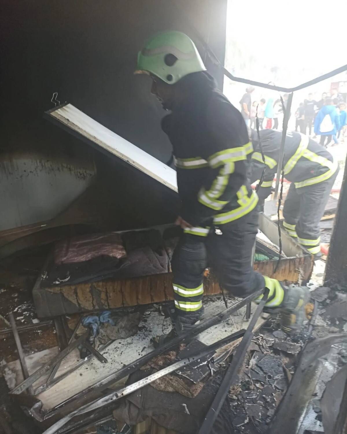 Hatay’ın Yayladağı ilçesindeki Tutlubahçe Geçici Konaklama Merkezi’nde bir konteynerde çıkan