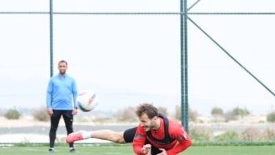 Sarı kart cezası nedeniyle Eyüpspor maçında yer alamayan Abdulkadir Parmak,