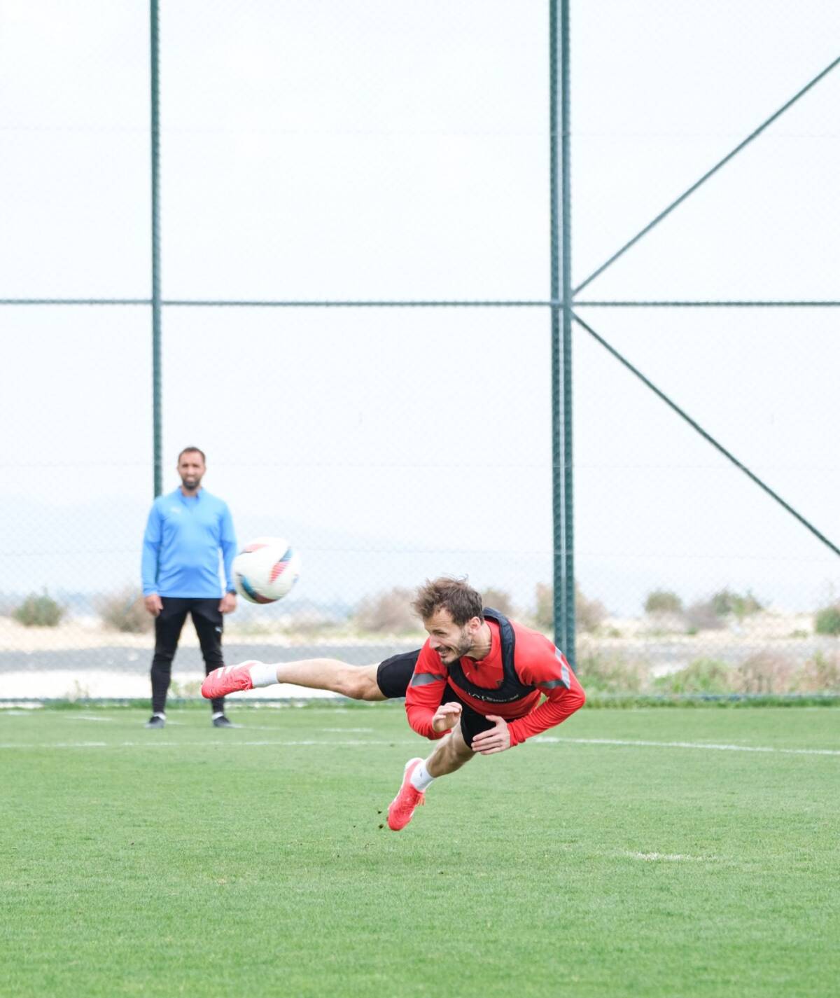 Sarı kart cezası nedeniyle Eyüpspor maçında yer alamayan Abdulkadir Parmak,