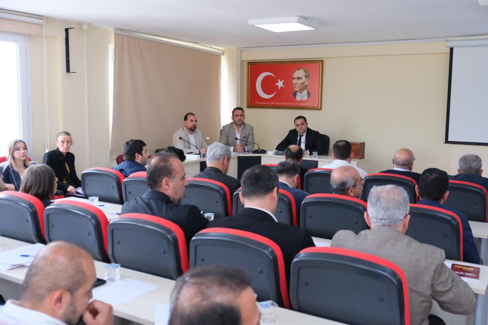 Defne Belediyesi, Nisan ayı belediye meclisi toplantısını belediye binasında bulunan