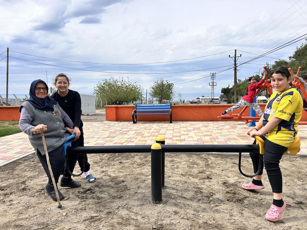 Hatay’ın İskenderun ilçesinde, 77 yaşındaki Emine Bozdoğan, İçişleri Bakanı Ali