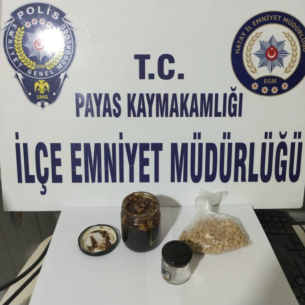 Hatay Emniyet Müdürlüğü ekipleri tarafından uyuşturucu imal ve ticaretine yönelik