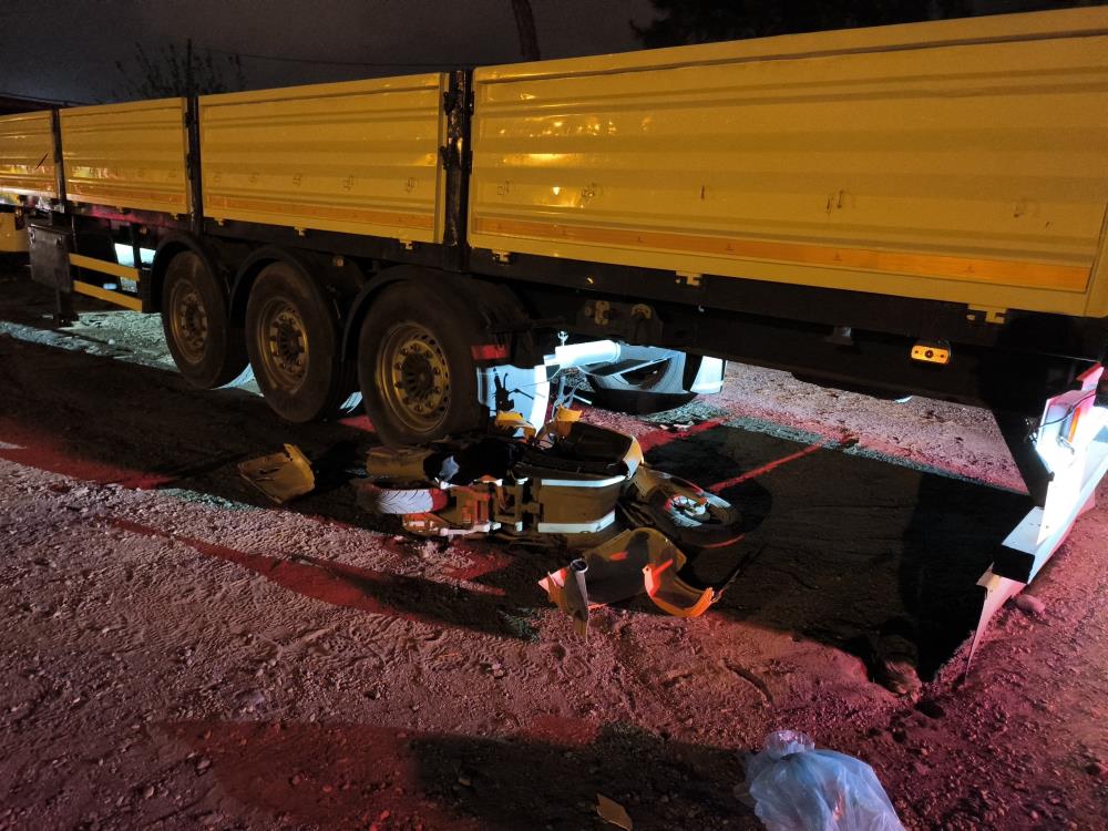 Hatay’ın Dörtyol ilçesinde otomobil ile motosikletin karıştığı kazada biri ağır