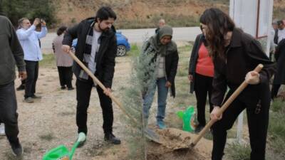 Adana'nın Sarıçam ilçesinde 6 Şubat depremlerinde hayatını kaybeden öğretmen Nur