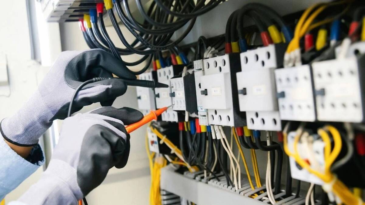 Kaçak elektrik kullanımına karşı mücadelede yeni dönem başladı. UEDAŞ, yaptığı