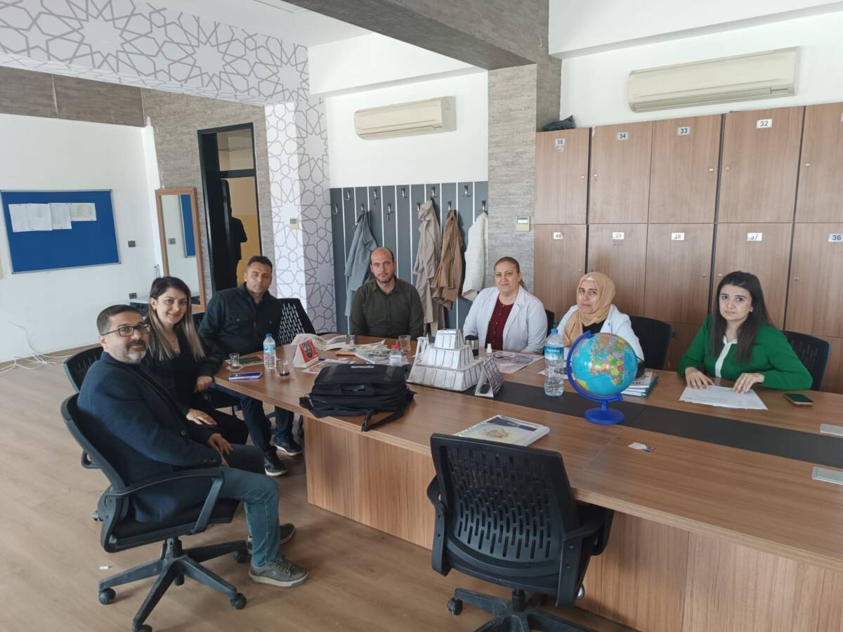 Eğitim-İş Sendikası Hatay 1 No’lu Şube Başkanı ve yöneticileri, son