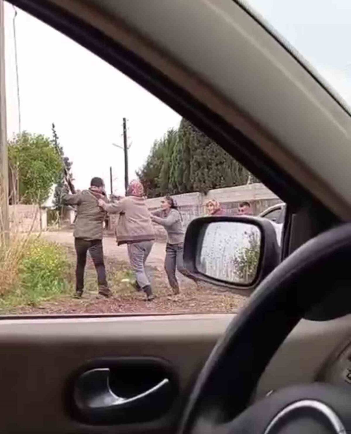 Hatay’ın Kırıkhan ilçesinde daha önce arazi anlaşmazlığı nedeniyle husumetli olan