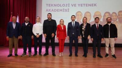 Hatay Büyükşehir Belediyesi (HBB), gençlerin geleceğin dünyasında önemli bir yere