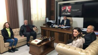 Yeşilay Hatay Şubesi Başkanı İbrahim Kuyubaşıoğlu ve yönetim kurulu üyeleri,