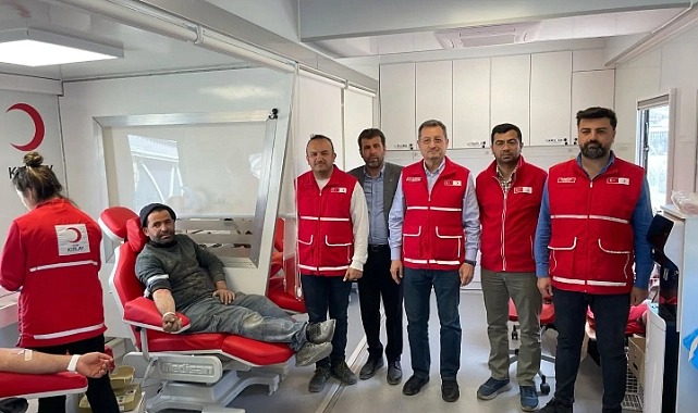 Hatay’da Kan Bağışı Kampanyası Tamamlandı Türk Kızılayı Hatay Şubesi, her ay düzenli olarak gerçekleştirdiği kan