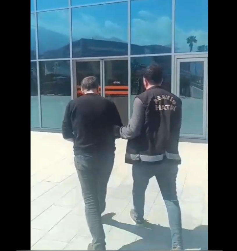 Hatay Emniyet Müdürlüğü’nün, aranan şahısların yakalanmasına yönelik yürüttüğü çalışmalar devam