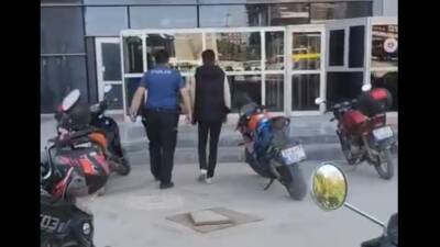 Hatay Emniyet Müdürlüğü’nün, aranan şahısların yakalanmasına yönelik başlattığı operasyonlar kapsamında,