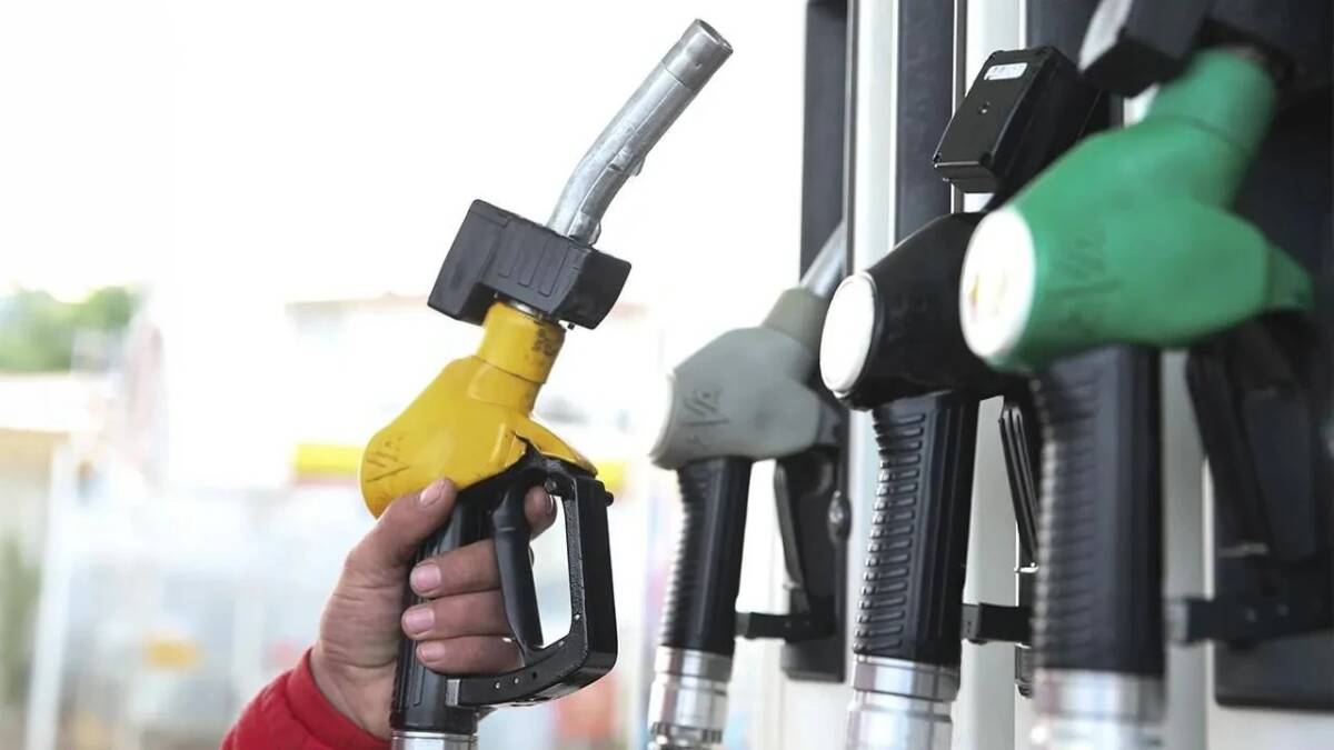 Enerji piyasalarında yaşanan dalgalanmalar ve dövizdeki yükseliş, motorin fiyatlarına zam
