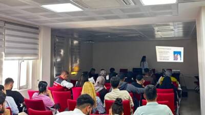 Hatay’ın Reyhanlı ilçesinde faaliyet gösteren Sağlıklı Hayat Merkezi, genç bireylerin