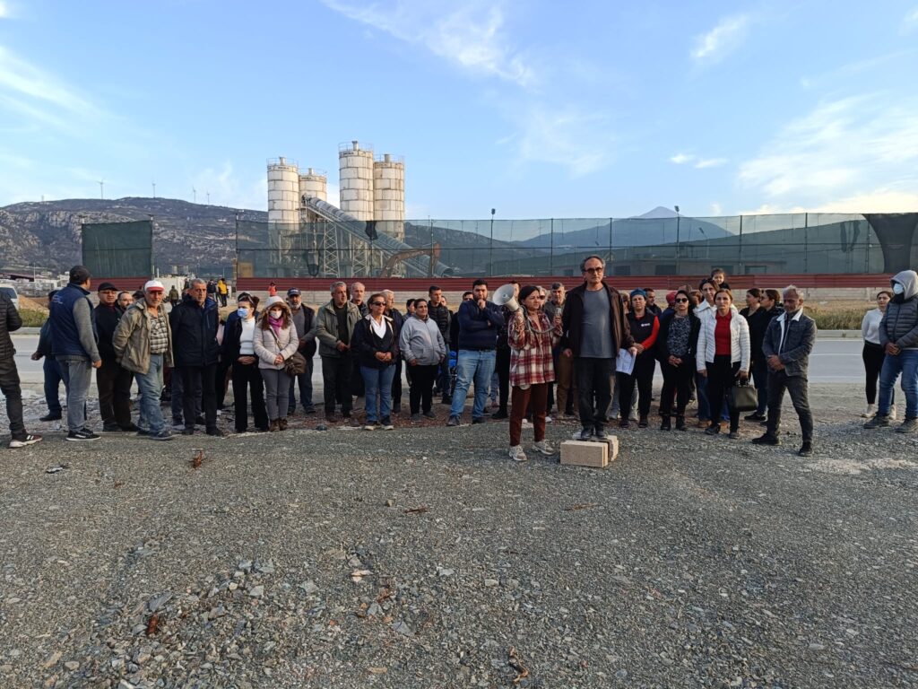 Hatay’ın Samandağ ilçesinde ruhsat verilen beton santrali tartışması giderek büyüyor.