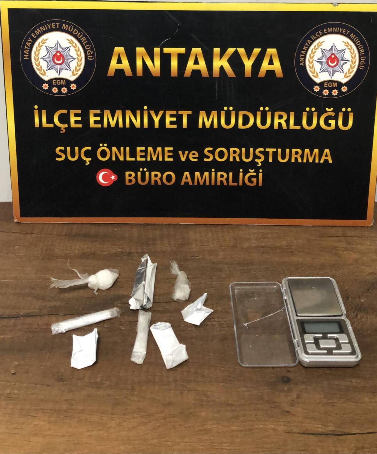 Hatay'da, bir şahıs hakkında yapılan operasyon sonucu, uyuşturucu ve hırsızlık