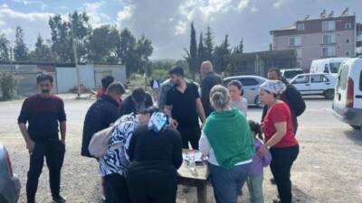 CHP Antakya İlçe Başkanı Ümit Kutlu, Kadın Kolu Başkanı Şükran