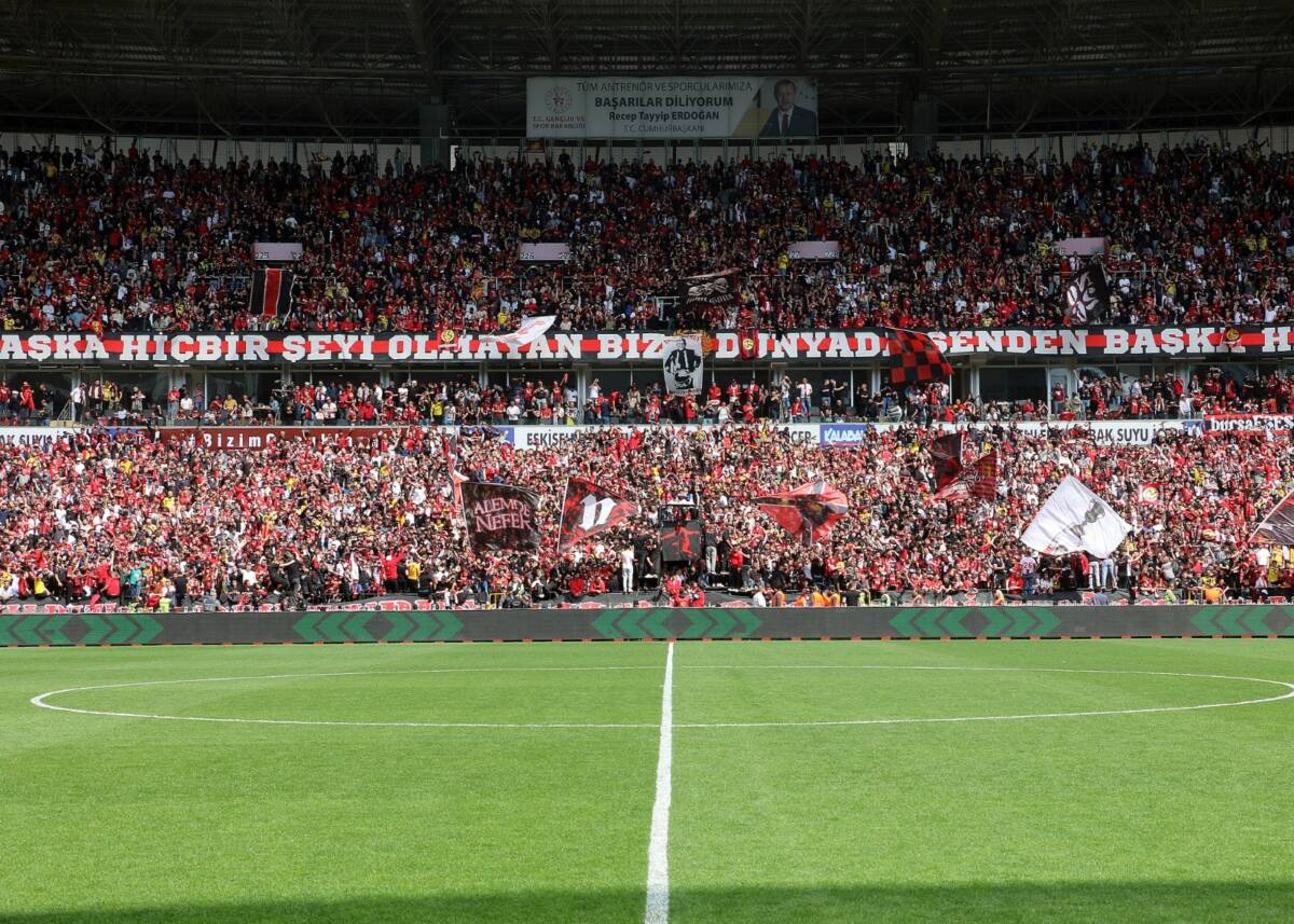 Eskişehirspor, bir zamanlar Türkiye 1. Ligi’nde mücadele eden ve şu